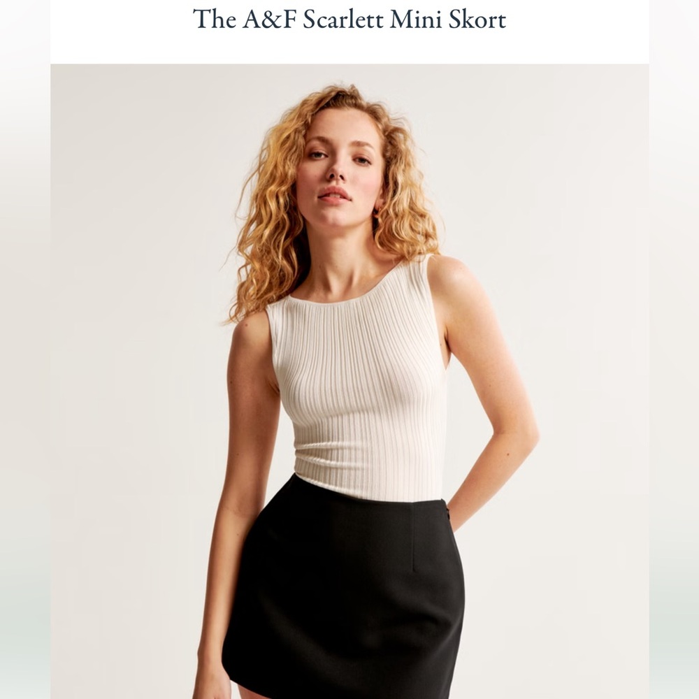 A&F Scarlett Mini Skort, size XL